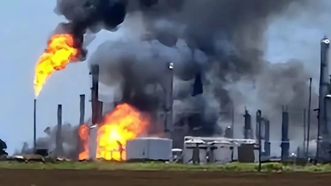 又炸了！美国俄克拉何马州一天然气厂发生爆炸