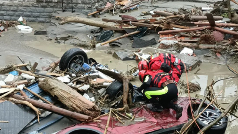 24小时不打烊 四川应急全力应对多轮暴雨