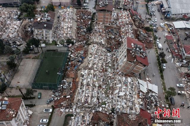 土耳其地震已致该国2921人死亡