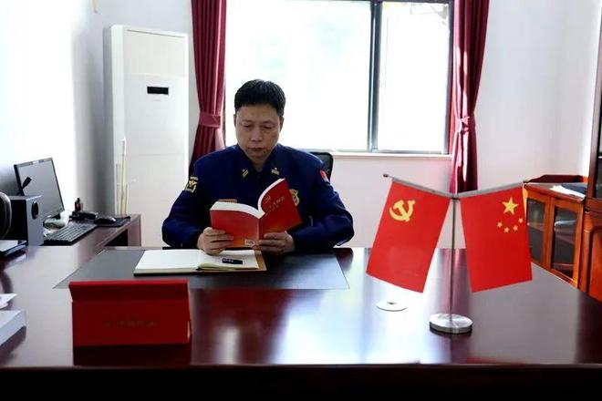 学习两会精神 凝聚奋进力量丨随州消防掀起学习全国“两会”精神热潮