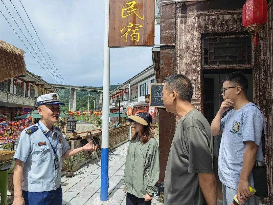 “排查+宣传”并举，遵义消防开展自建房消防安全专项检查