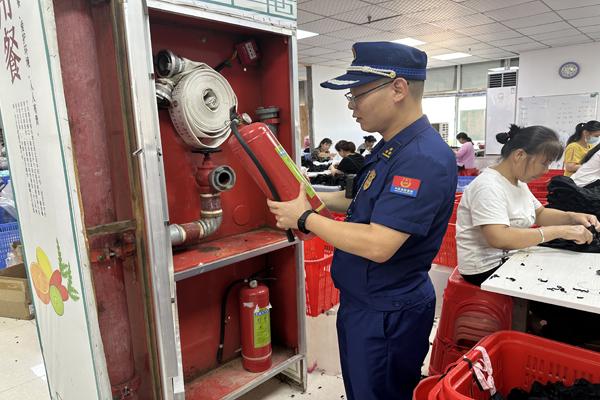 火眼金睛辨真伪——泰和县消防救援大队持续开展消防产品专项检查