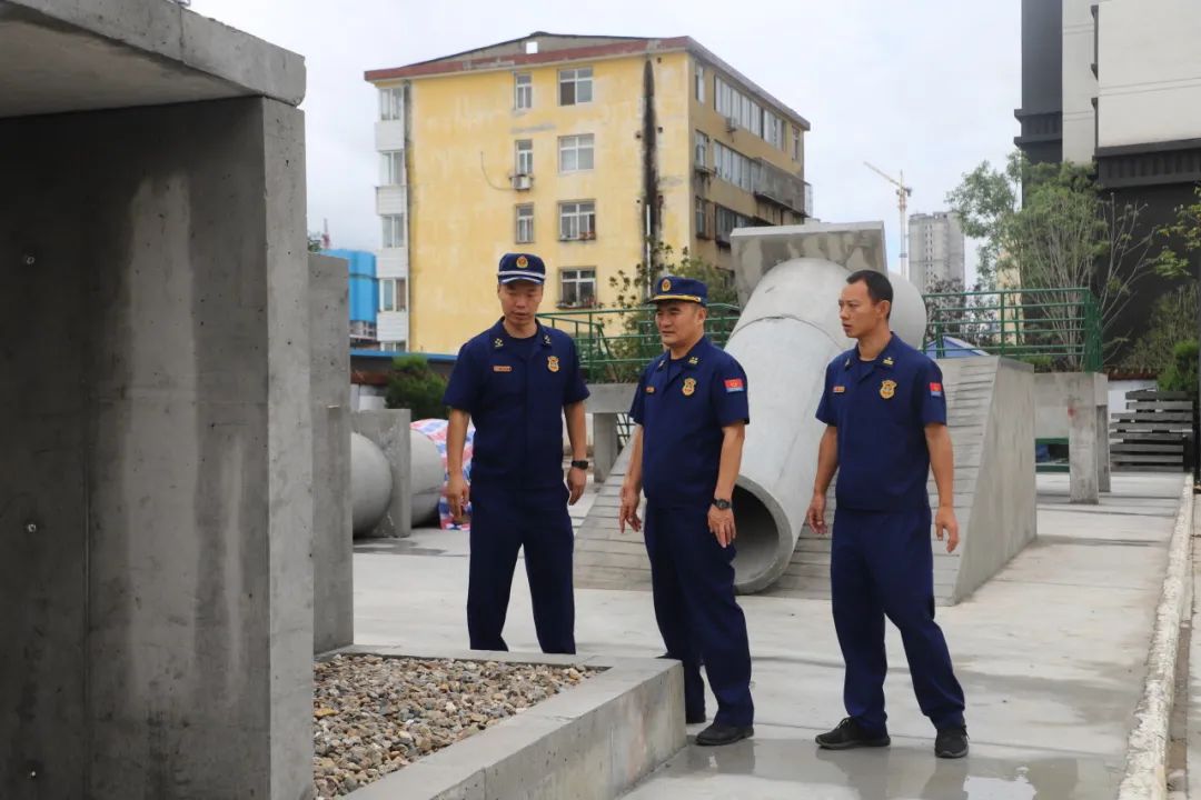 陇南市森林消防支队专项工作组深入成县中队检查指导帮建