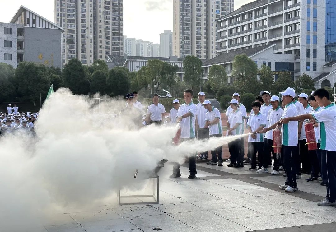 开学啦！遵义消防全力护航校园开学季！