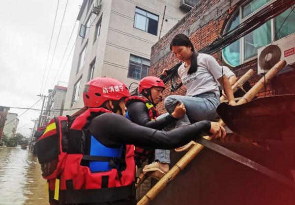 消防救援时刻在线！“海葵”再次登陆 福建多地紧急停课