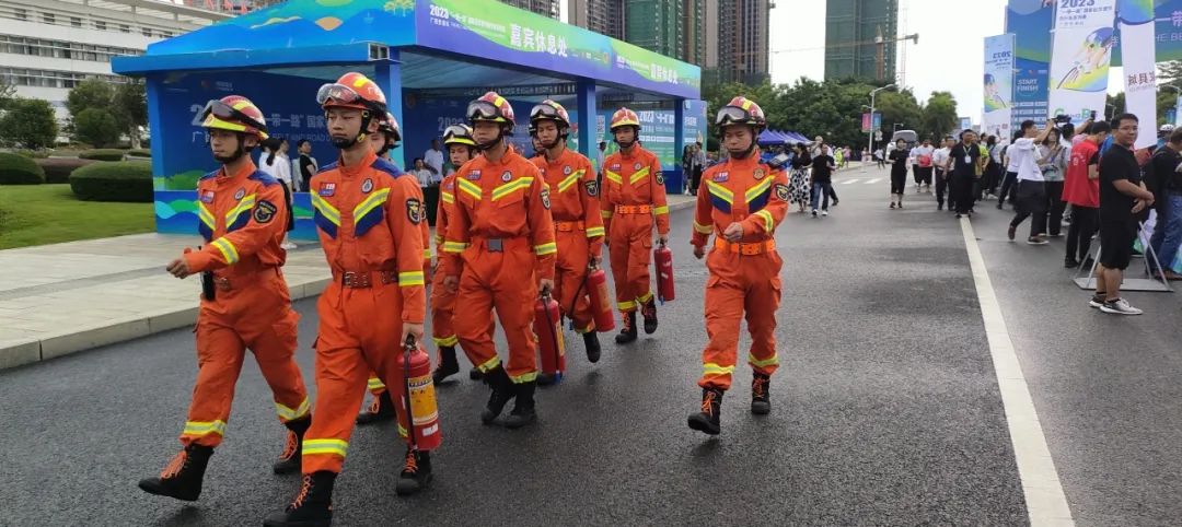 贵港消防圆满完成2023年“一带一路”国家驻华使节自行车系列赛安保工作