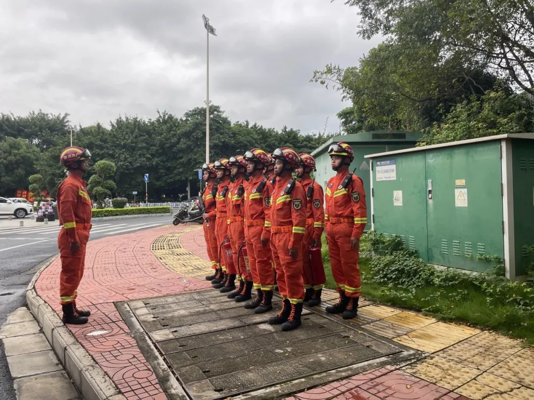 贵港消防圆满完成2023年“一带一路”国家驻华使节自行车系列赛安保工作