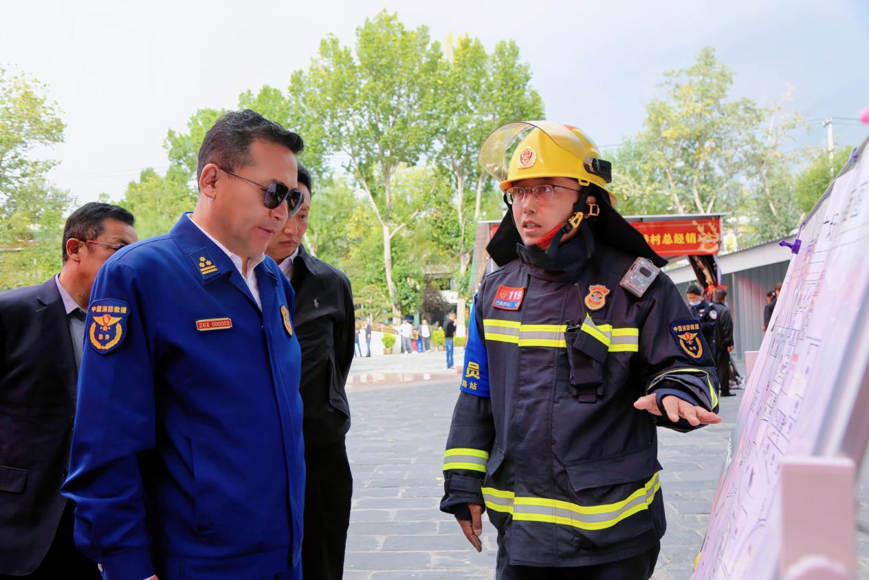西藏：组织开展大型商业综合体灭火救援实战演练