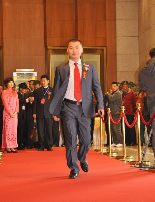 上海隆安销售经理姜志远先生红毯精彩回顾