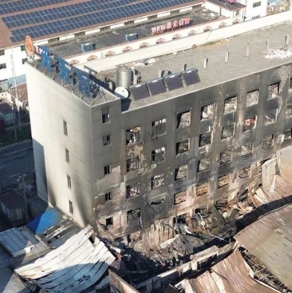 火灾致7人死亡！原因查明：疏散通道锁闭、违章建筑……